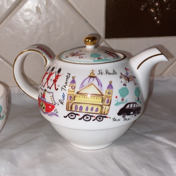New James Sadler “London Travel” Tea for One - Picture 5 of 12